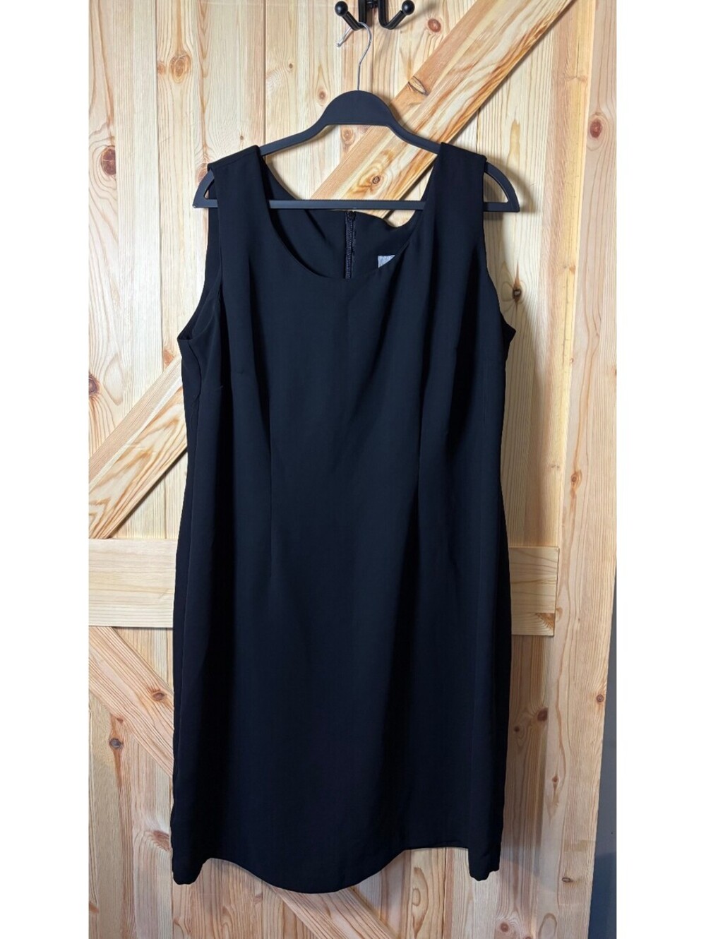 Dressbarn Woman Black Sleeveless Sheath Dress Size 20W